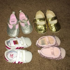 Baby girl shoes size 0-3 months (soft bottom)